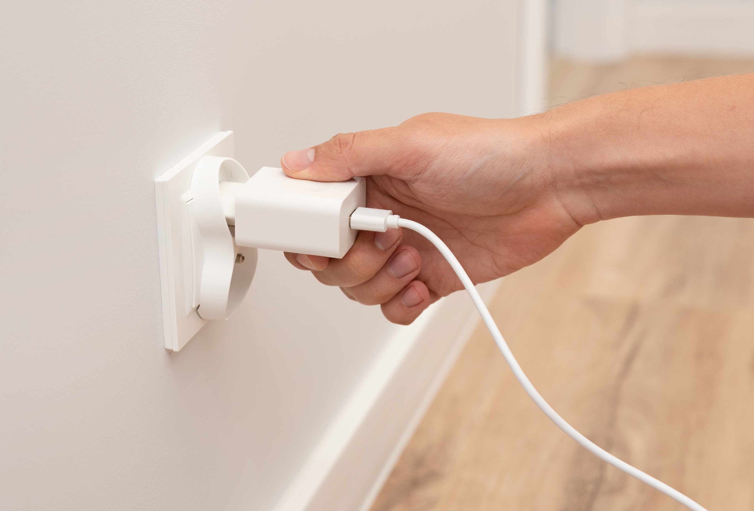 5-appliances-you-should-never,-ever-connect-to-a-smart-plug