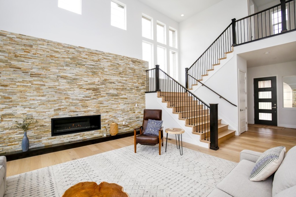 how-to-stage-a-house-inexpensively-and-quickly:-17-hacks-for-a-fast-sale-for-less