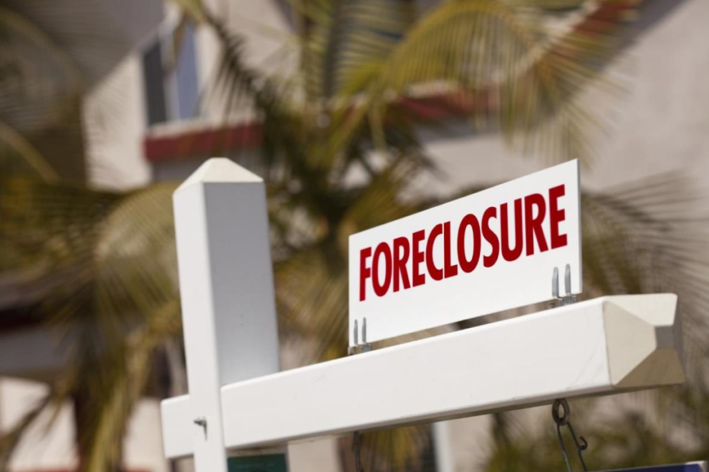 the-foreclosure-process:-what-it-means-and-how-long-it-takes