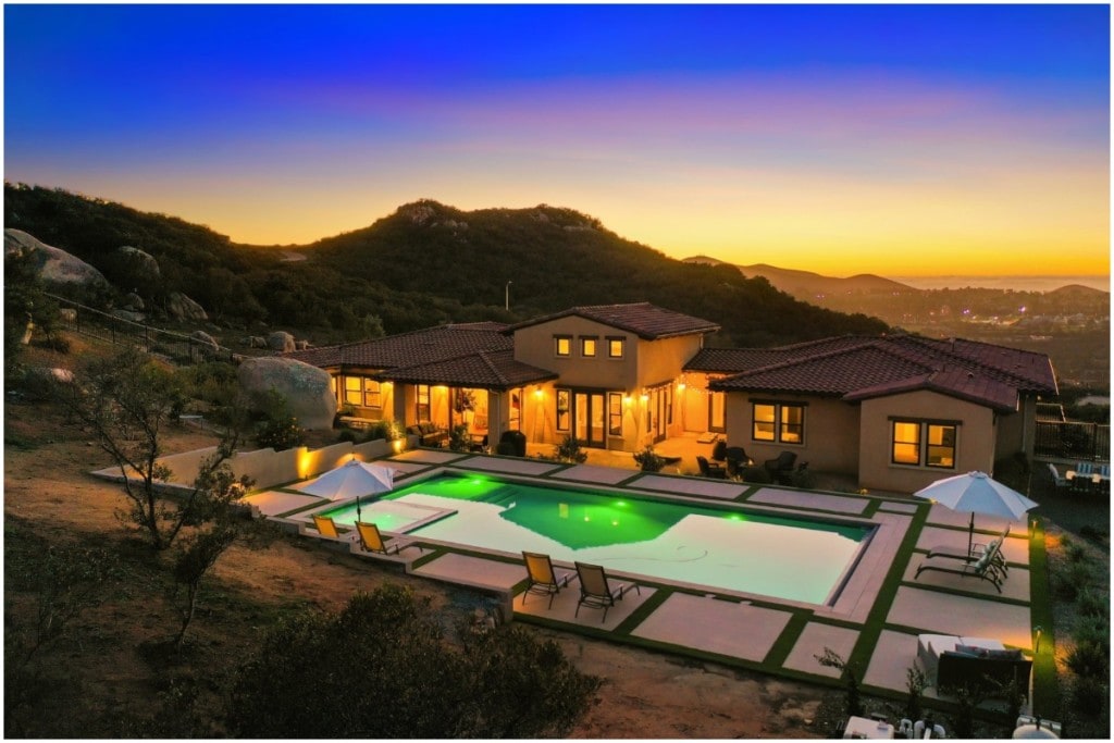 how-twilight-real-estate-photos-can-help-sell-your-home-faster