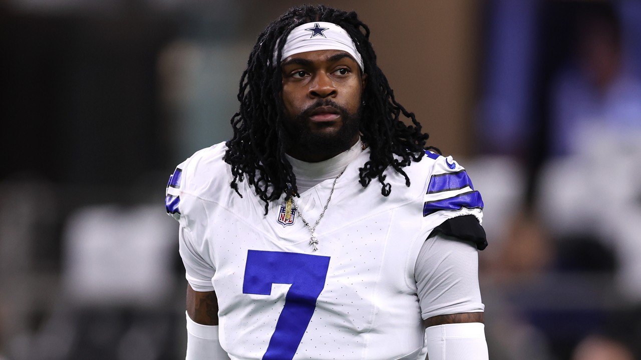 exclusive:-trevon-diggs-listed-texas-mansion-for-$4-million-just-months-before-suffering-a-concussion-at-his-home