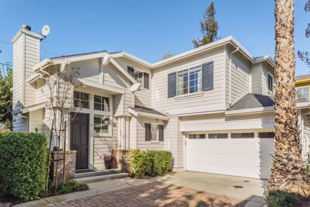 10-home-improvement-projects-to-tackle-before-moving-into-a-new-house