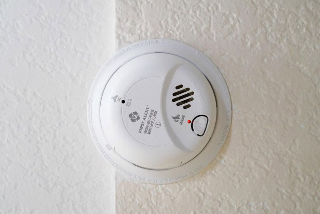 how-to-test-smoke-detectors-in-your-home