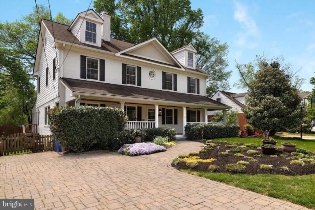 marketing-tips-for-realtors-who-want-to-stand-out-online