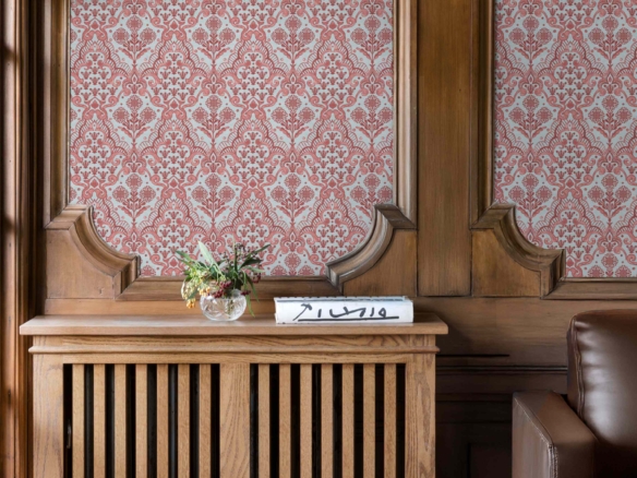 this-new-vintage-wallpaper-collection-adds-classic-charm-to-any-room