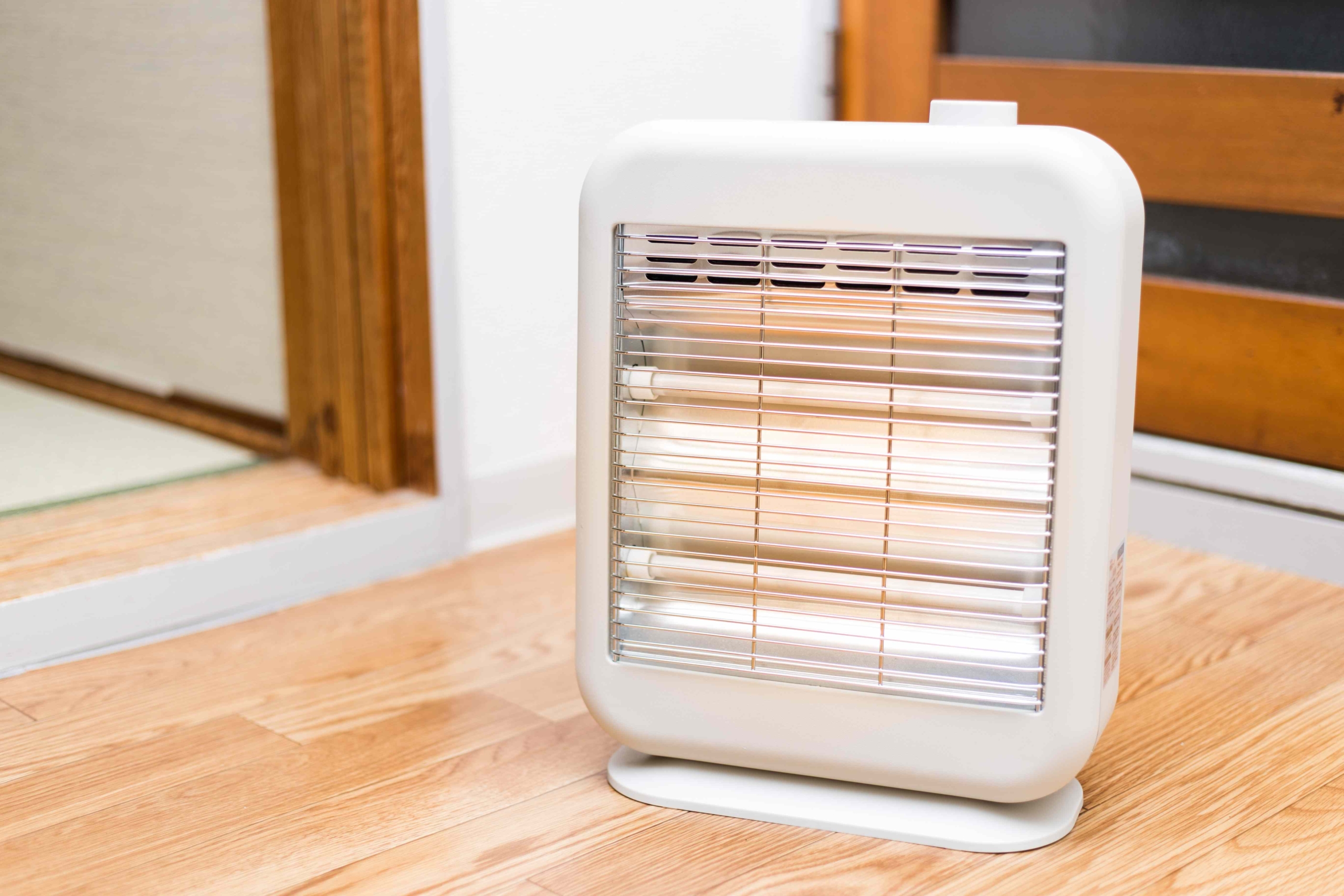 space-heater-vs.-central-heat:-which-one-saves-you-more-money-during-winter?