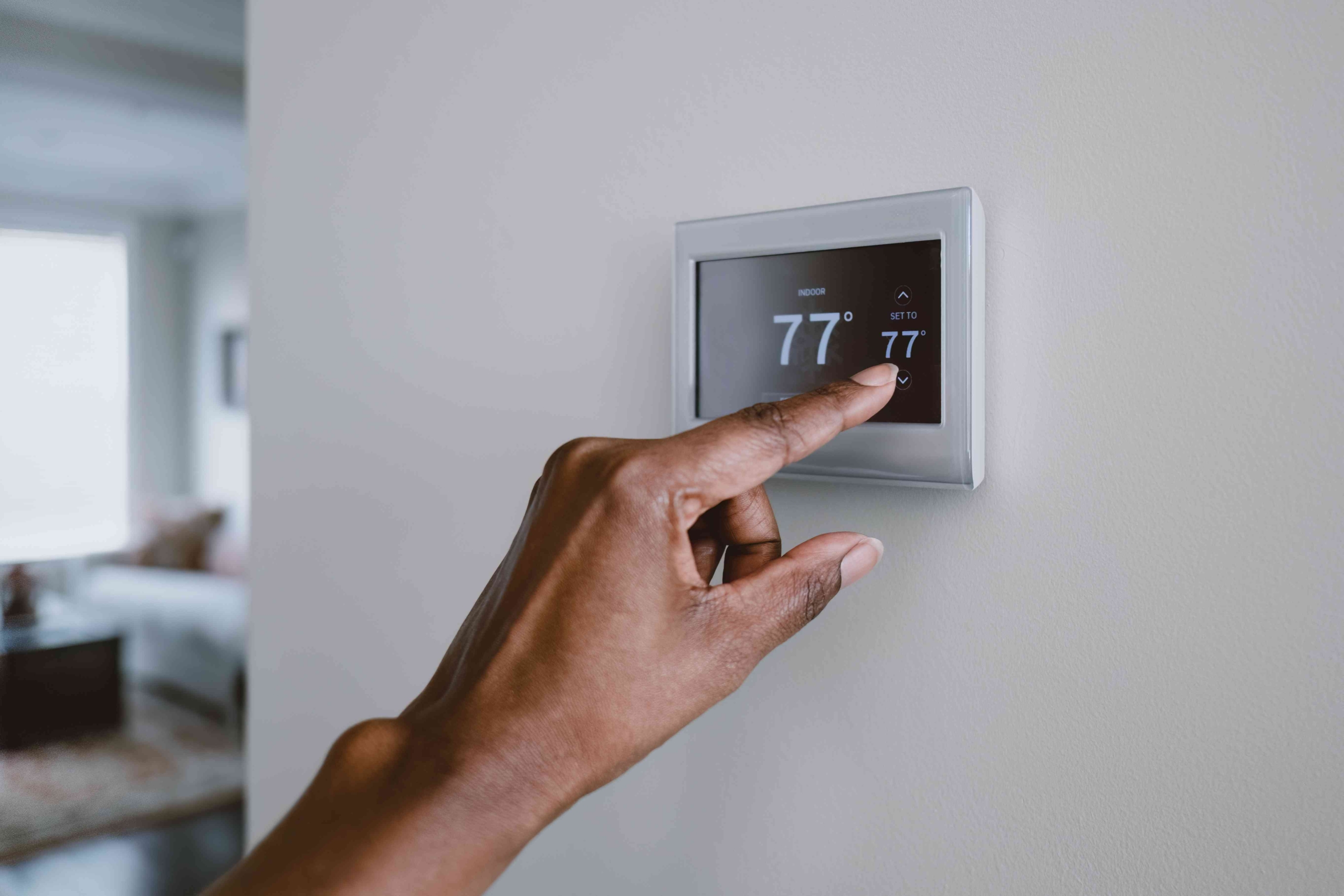 the-best-thermostat-settings-for-every-season,-according-to-an-expert