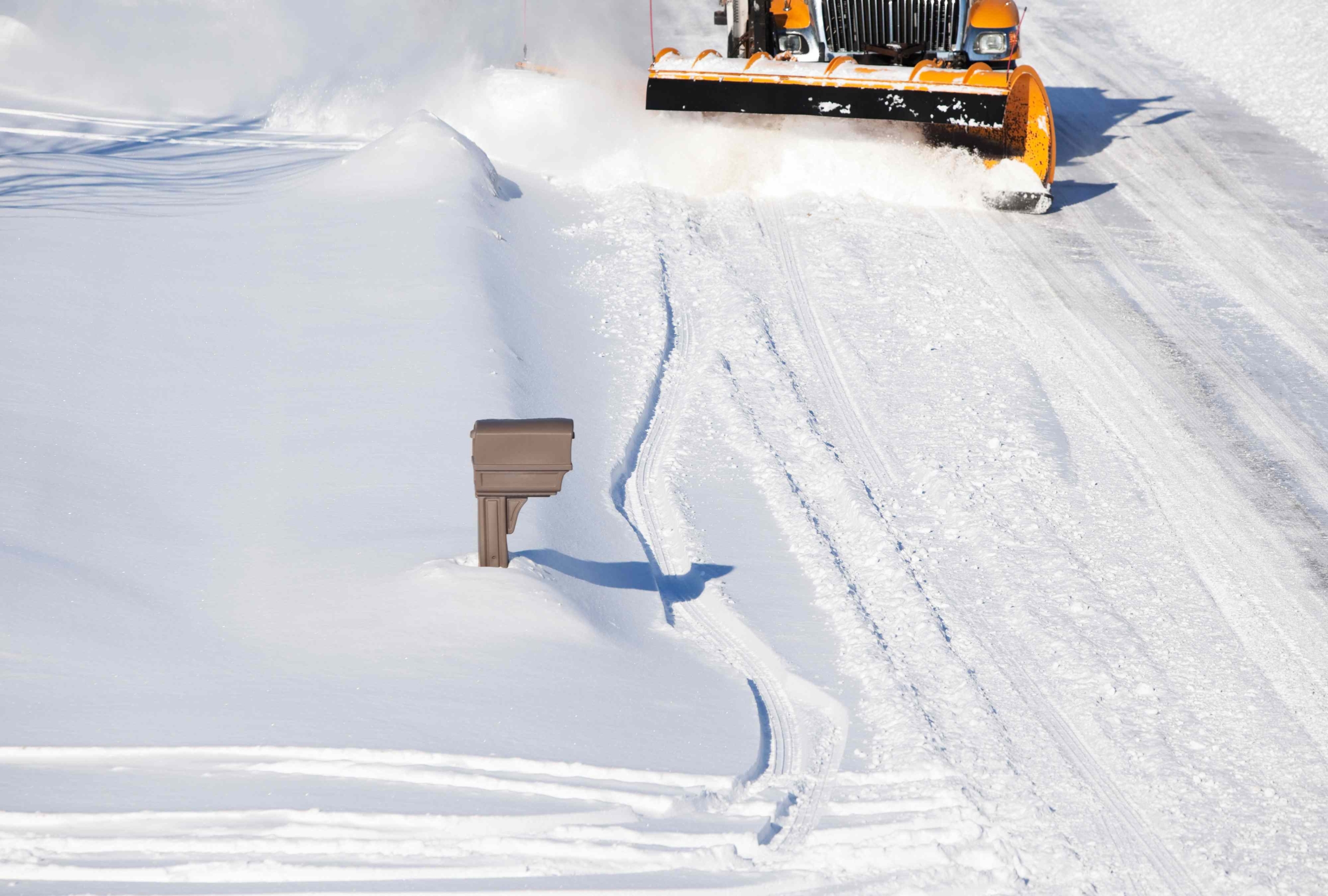 who-pays-if-a-snowplow-damages-your-mailbox?-here’s-what-you-need-to-know