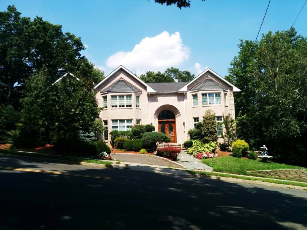 seller-concessions-101:-what-they-are-and-how-they-can-help-you-save