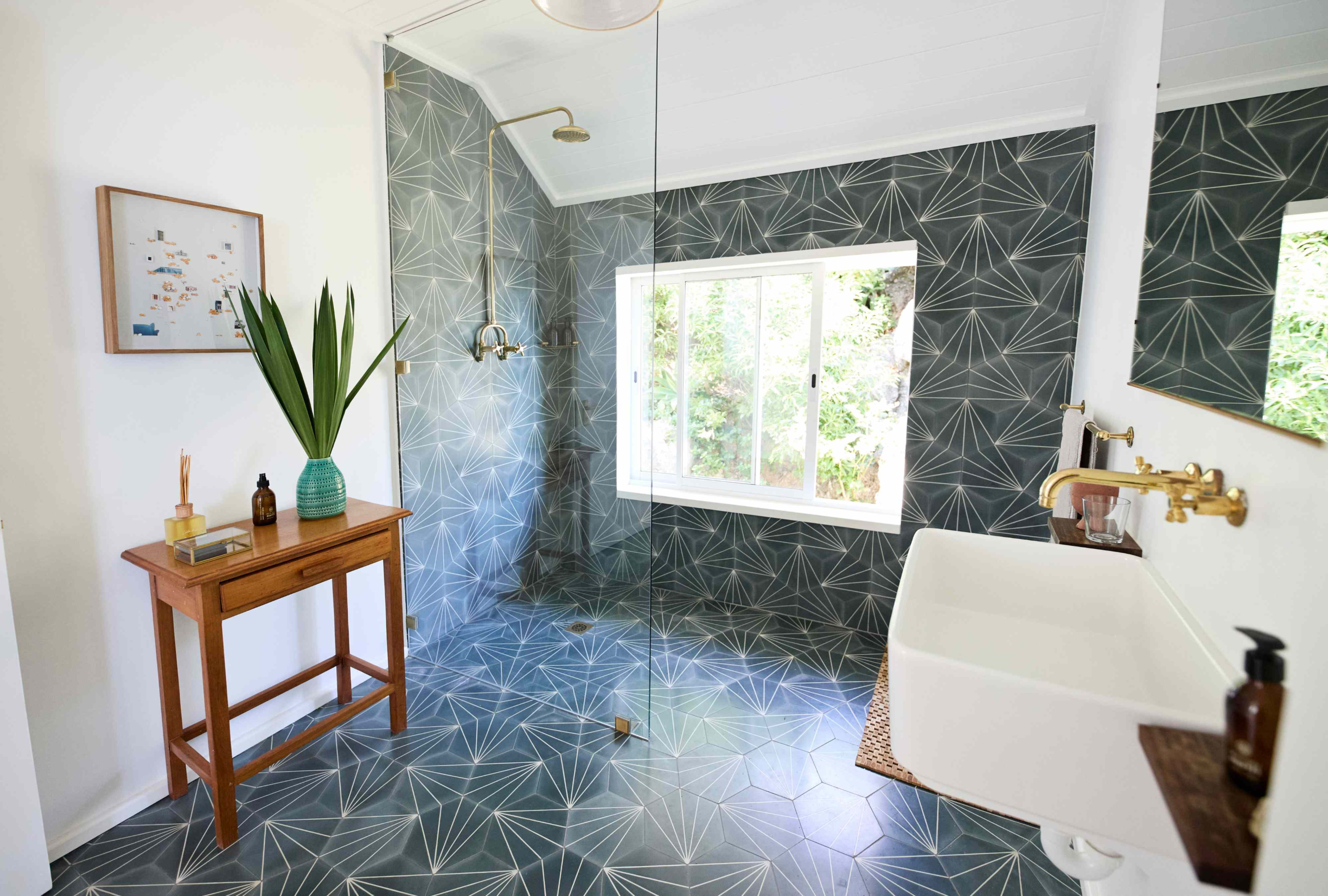 get-the-look-of-wallpaper-in-your-shower-with-the-durability-of-tile