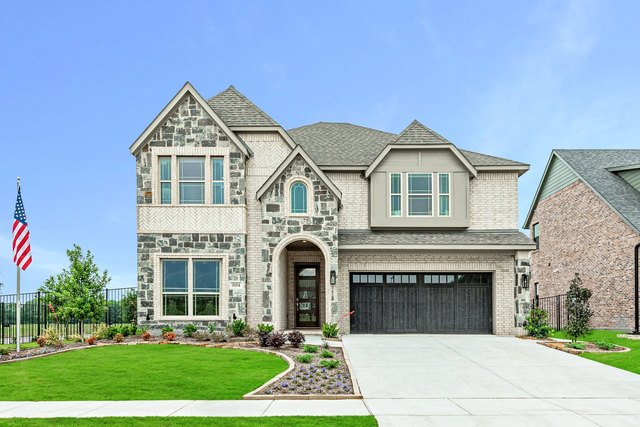 Luxury and suburban homes in Aledo TX neighborhood community